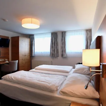 فندق Hotel-restaurant Am Hochfuchs 3*