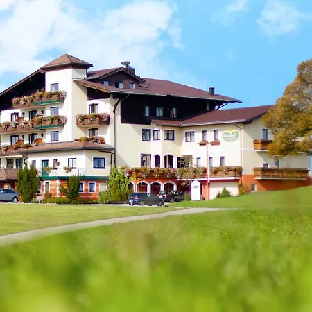 Hotel-restaurant Am Hochfuchs 3*